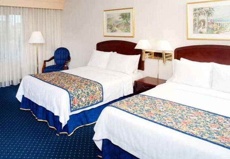 Hotel Courtyard Cleveland Independence Exterior foto